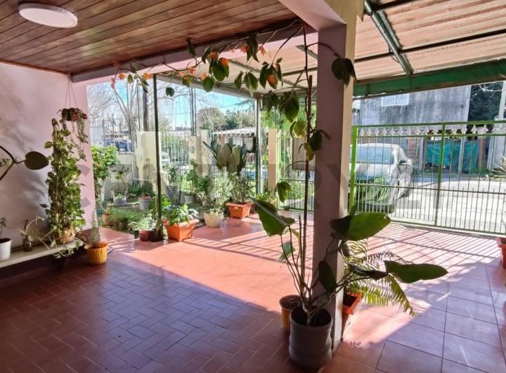 Casa · 82m² · 3 Ambientes · 1 Cochera