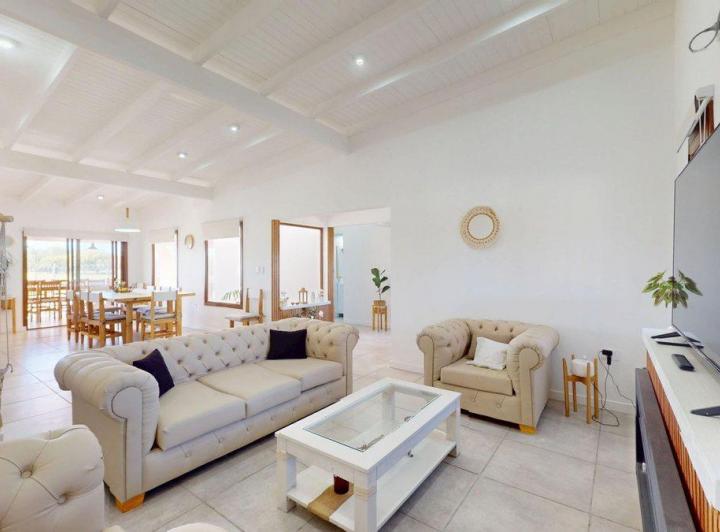 Casa · 150m² · 4 Ambientes · 4 Cocheras