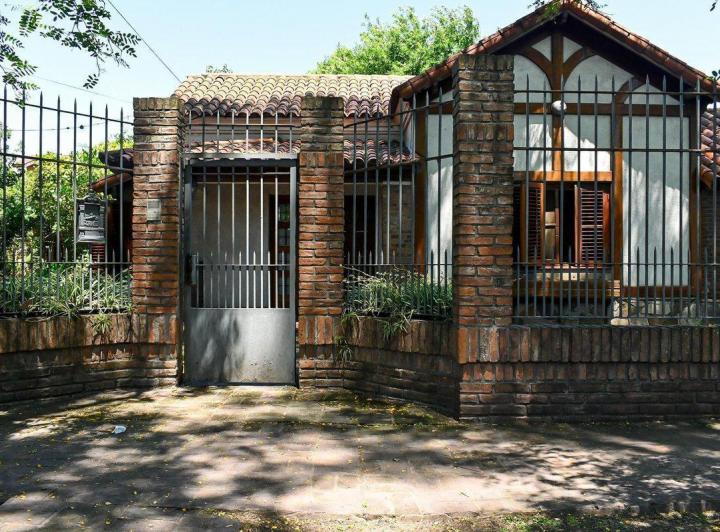Casa · 394m² · 5 Ambientes · 4 Cocheras