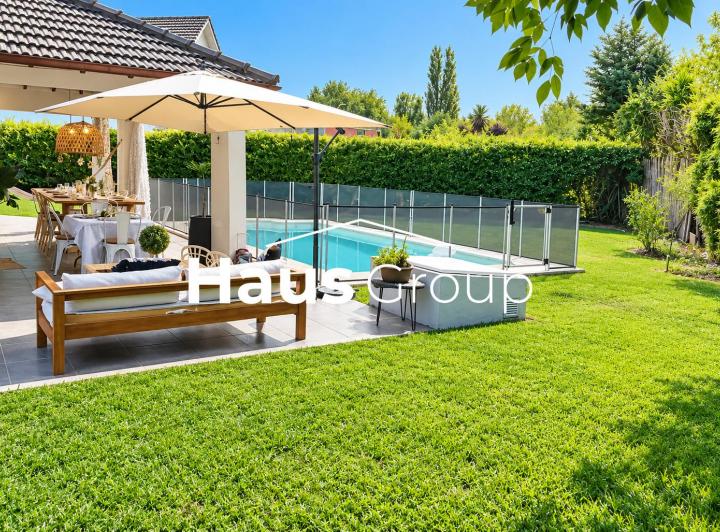 Casa · 330m² · 6 Ambientes · 8 Cocheras