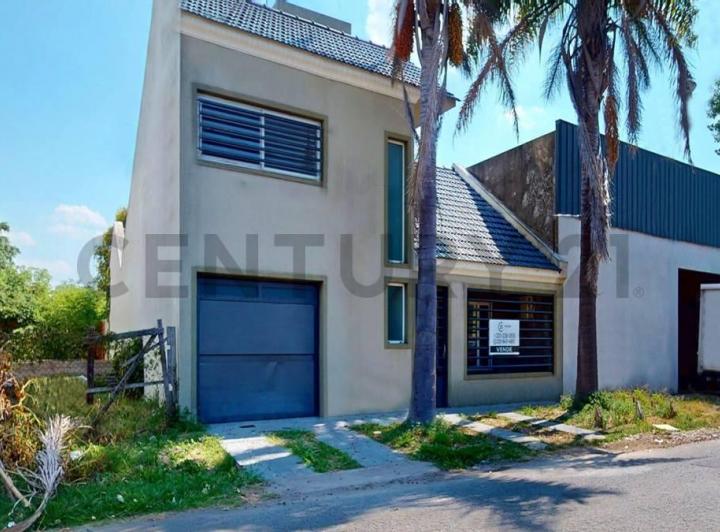 Casa · 150m² · 7 Ambientes · 1 Cochera