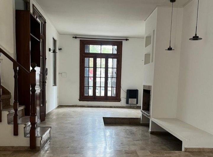 Casa · 149m² · 6 Ambientes · 2 Cocheras
