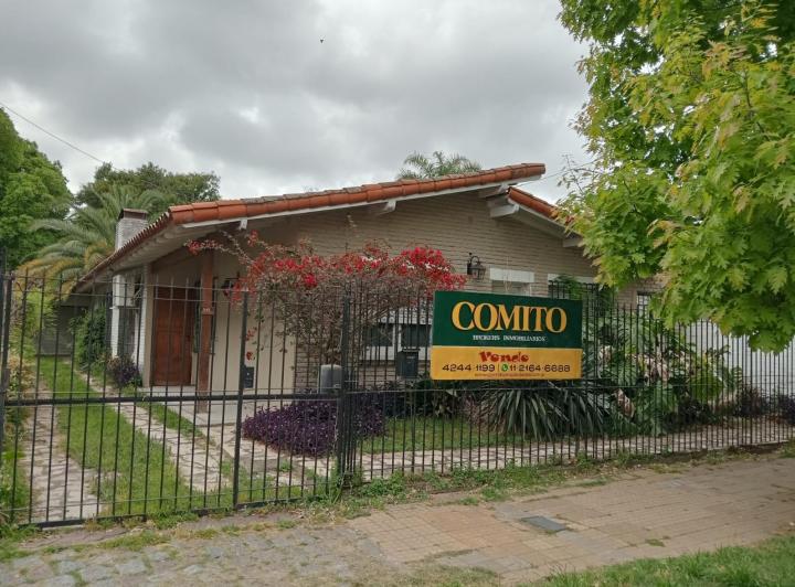 Casa · 154m² · 5 Ambientes · 2 Cocheras