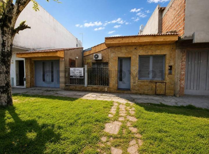 Casa · 260m² · 4 Dormitorios