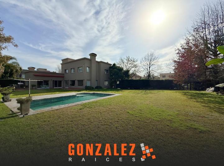 Terreno · 610m²
