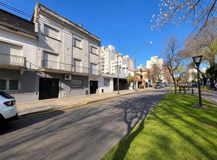 PH · 214m² · 5 Ambientes · 1 Cochera