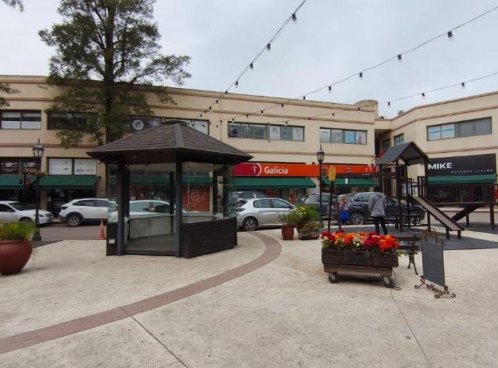 Oficina comercial · 43m² · 2 Ambientes · 1 Cochera