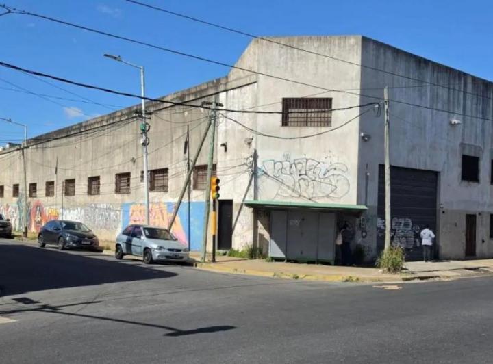 Depósito · 1200m²