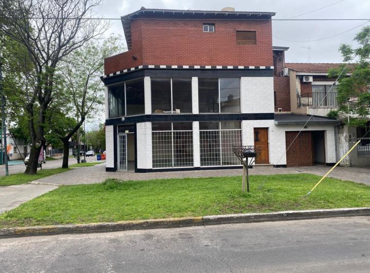 Local comercial · 160m²