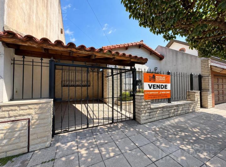 Casa · 140m² · 4 Ambientes · 1 Cochera