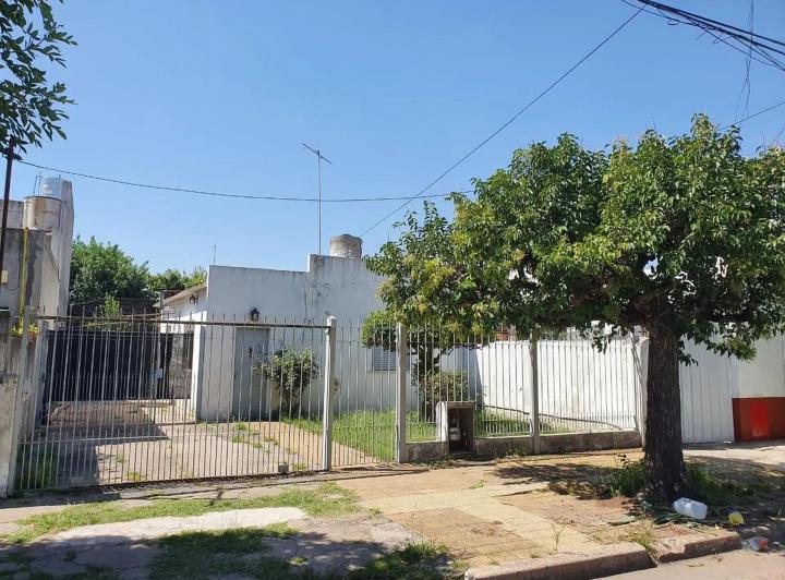 Casa · 55m² · 3 Ambientes · 3 Cocheras
