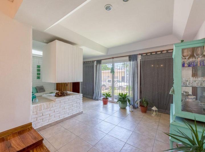 Casa · 267m² · 5 Ambientes · 3 Cocheras