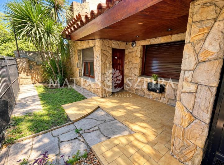 Casa · 161m² · 4 Ambientes · 3 Cocheras