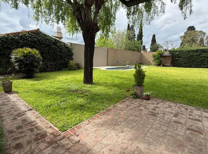 Casa · 100m² · 3 Ambientes · 1 Cochera