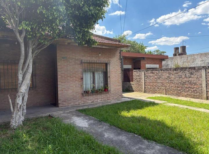 Casa · 83m² · 5 Ambientes · 1 Cochera