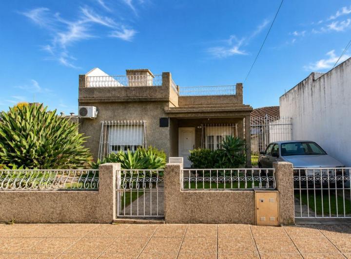 Casa · 90m² · 3 Ambientes · 2 Cocheras