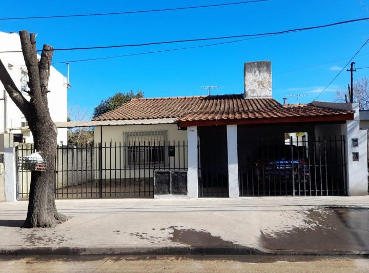 Casa · 120m² · 2 Dormitorios · 1 Cochera