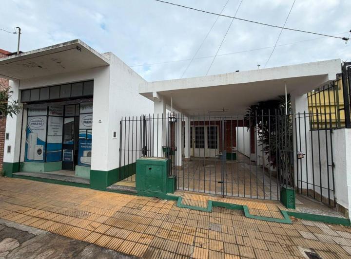Casa · 180m² · 3 Ambientes · 1 Cochera