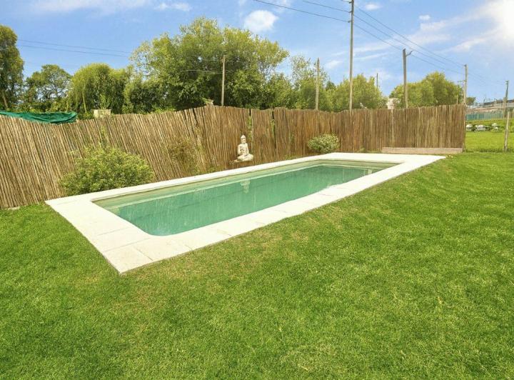 Casa · 195m² · 4 Ambientes · 2 Cocheras