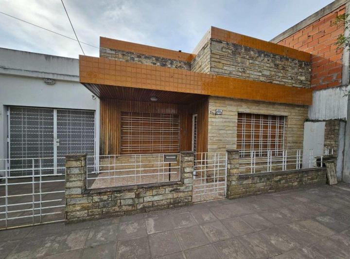 Casa · 120m² · 4 Ambientes · 1 Cochera