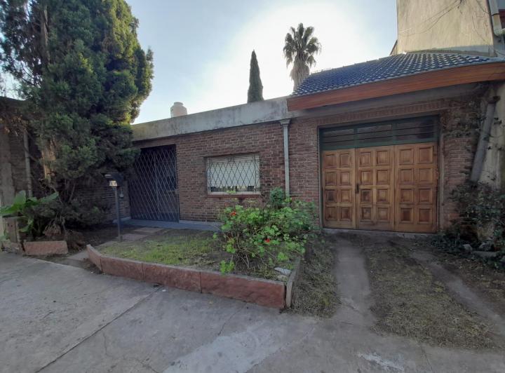 Casa · 100m² · 2 Dormitorios · 1 Cochera