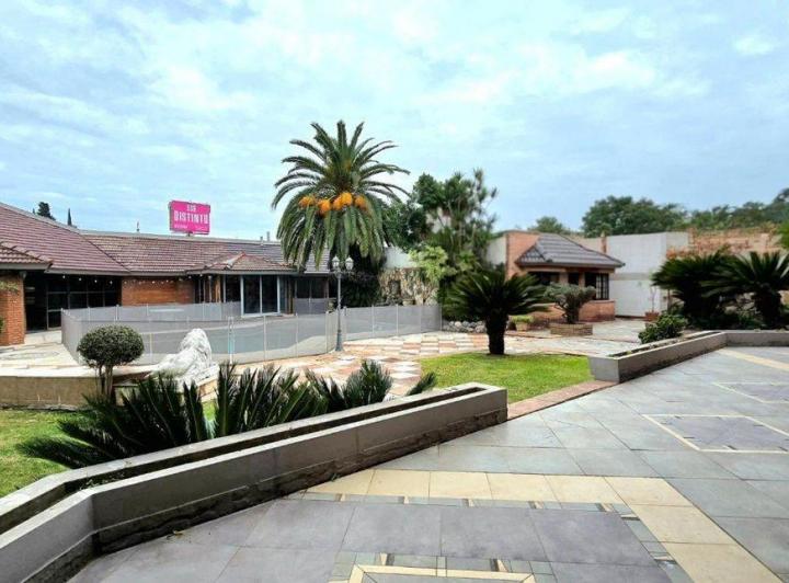 Casa · 519m² · 5 Ambientes · 2 Cocheras