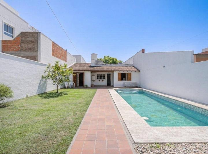 Casa · 281m² · 4 Ambientes · 1 Cochera