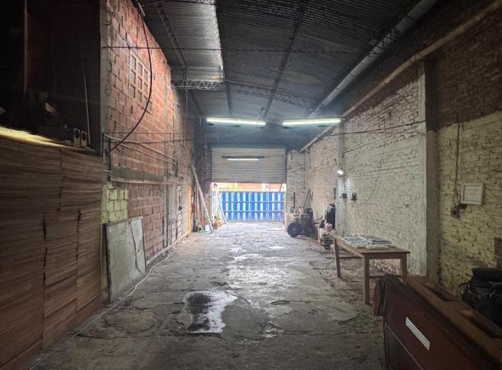 Bodega-Galpón · 120m² · 1 Ambiente