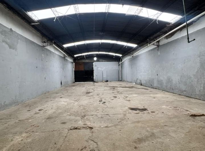 Bodega-Galpón · 300m²
