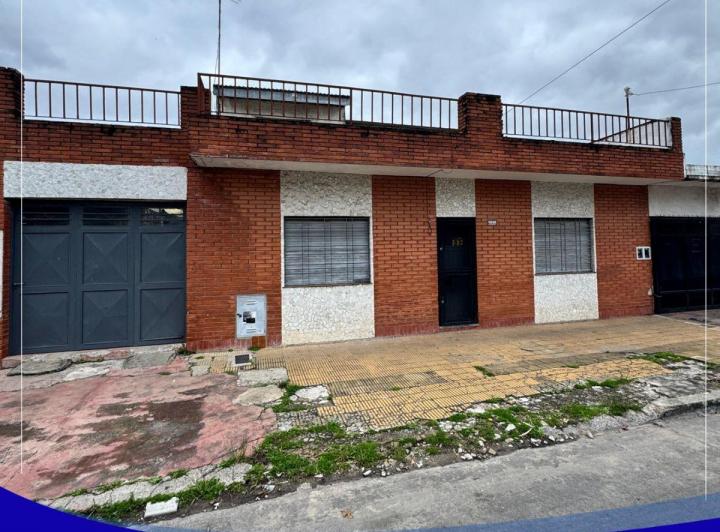 Casa · 90m² · 4 Ambientes · 1 Cochera