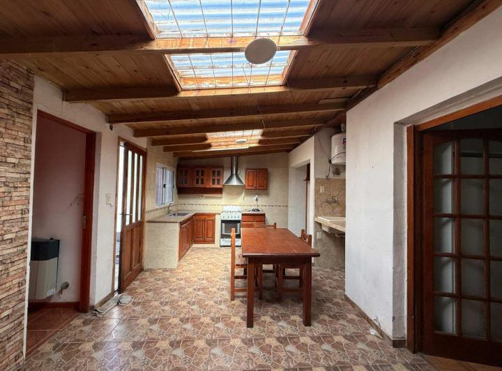 Casa · 85m² · 3 Ambientes · 1 Cochera
