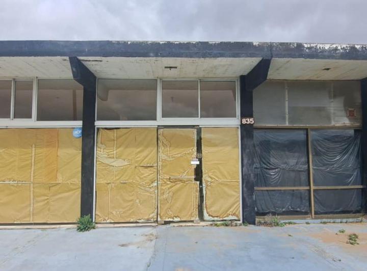 Local comercial · 83m²