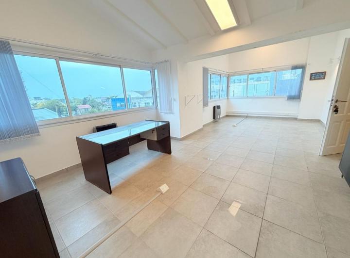 Oficina comercial · 130m² · 4 Ambientes
