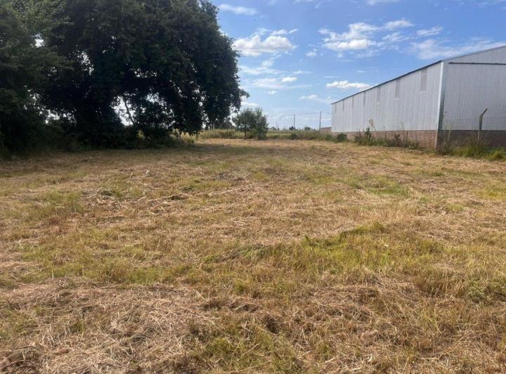 Terreno · 1800m²