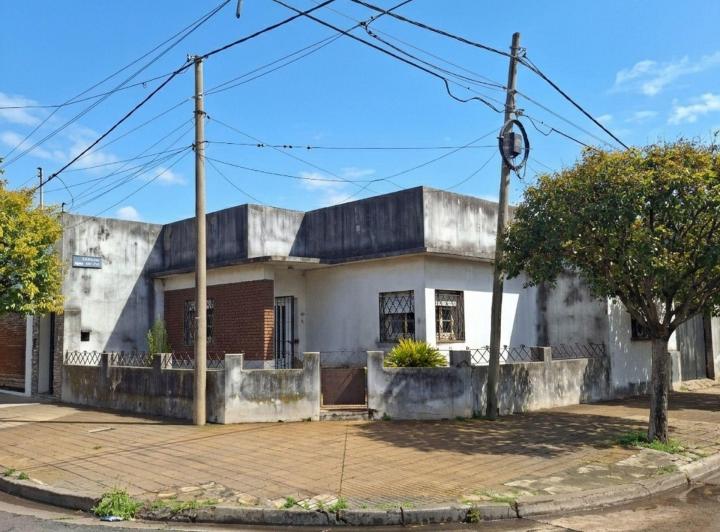 Casa · 65m² · 3 Ambientes · 1 Cochera