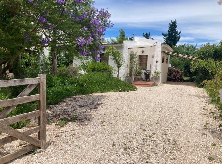 Casa · 140m² · 6 Ambientes · 3 Cocheras