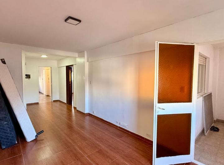 Departamento · 81m² · 5 Ambientes · 1 Cochera