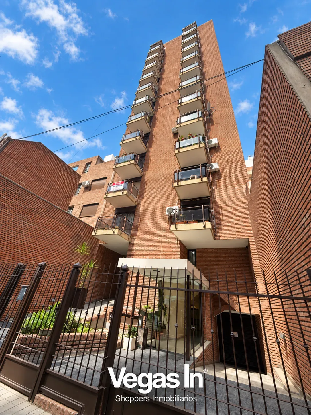 Larrañaga 32 | Piso 7 | Balcón al frente | Escritura