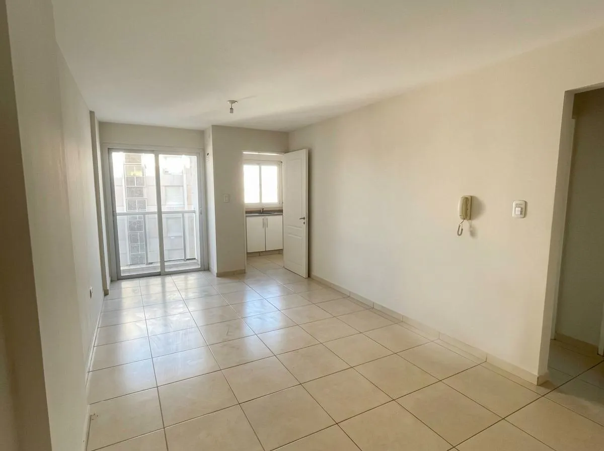 VENTA | 1 Dorm 1 Baño Doble Balcón A Precio Imperdible Para Inversión o Vivir - TAP6343648