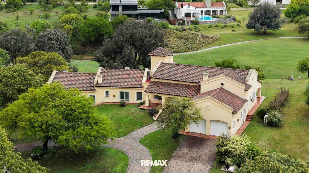 VENTA CASA POTRERILLO DE LARRETA FRENTE GOLF