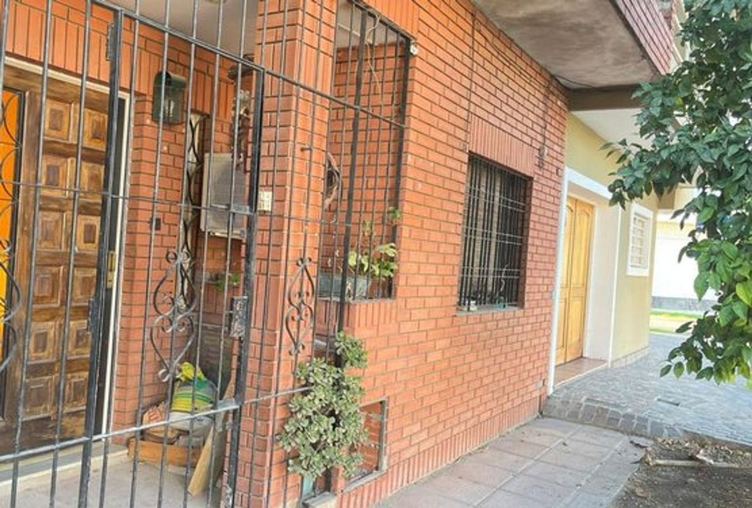 VENTA PH 2 AMBIENTES RAMOS MEJIA, APTO CREDITO