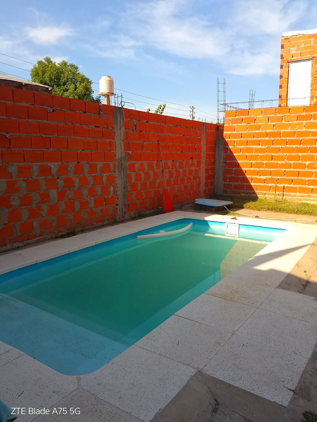 VENTA CASA 4 AMBIENTES C/ PILETA - JOSE C PAZ