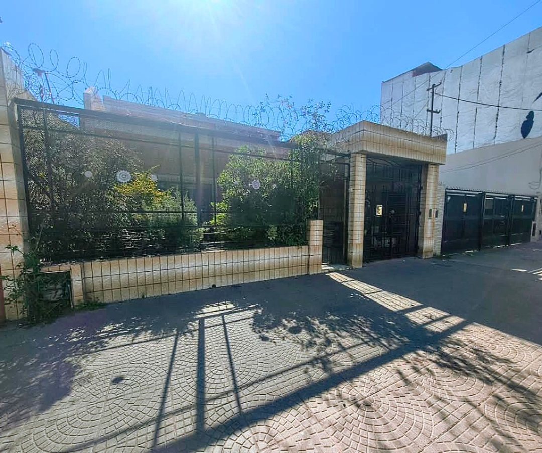 VENTA CASA  4 AMB. C/COCHERA 2 TERRAZAS Y QUINCHO