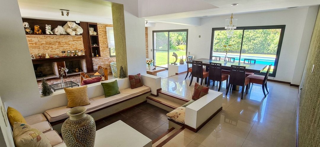 VENTA CASA PILETA JARDIN COCH, SAN ISIDRO LABRADOR