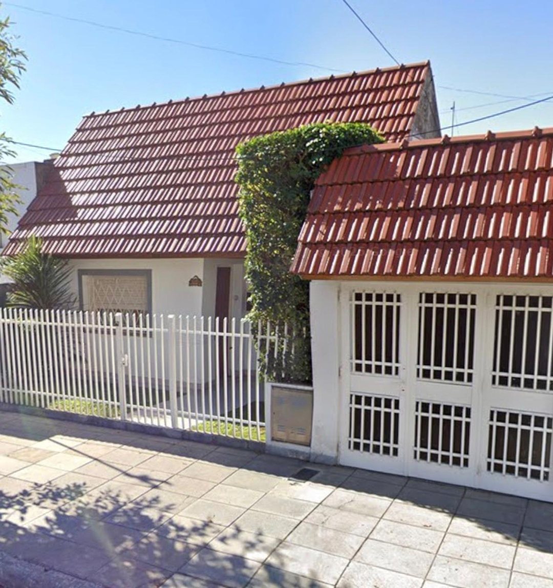 VENTA CASA 6 AMBIENTES CON COCHERA DOBLE SAN JUSTO
