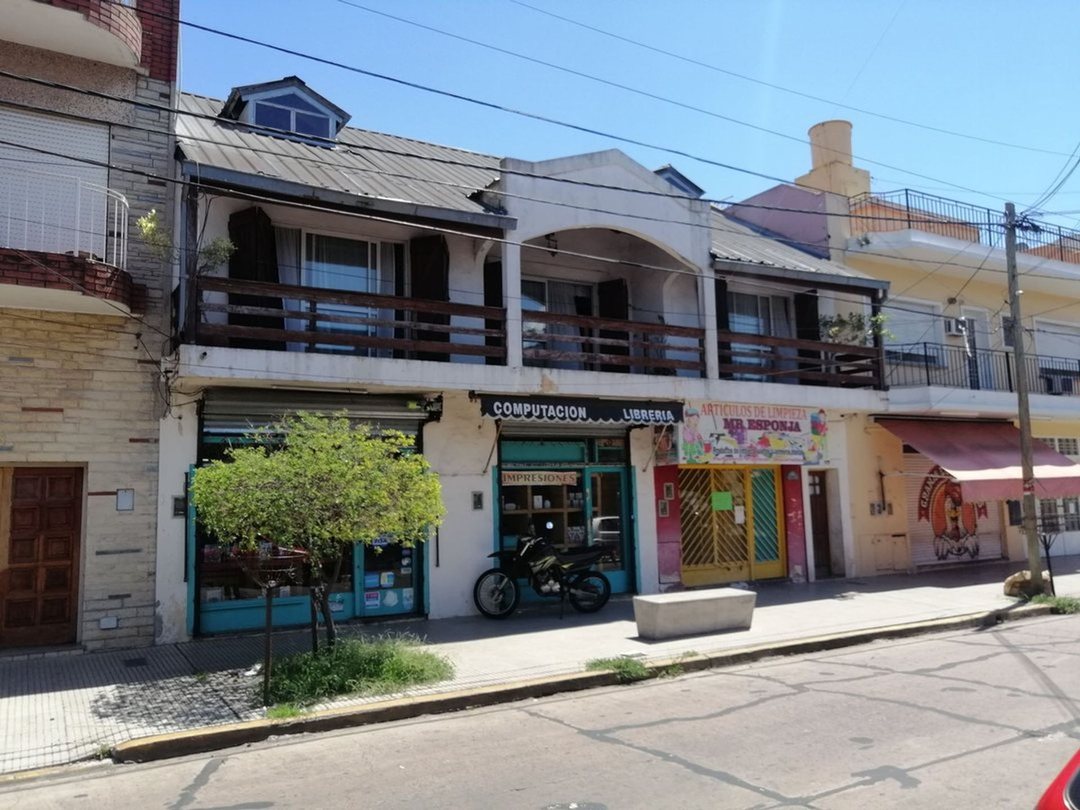 Casa Locales 4 amb venta Loma Hermosa Pileta