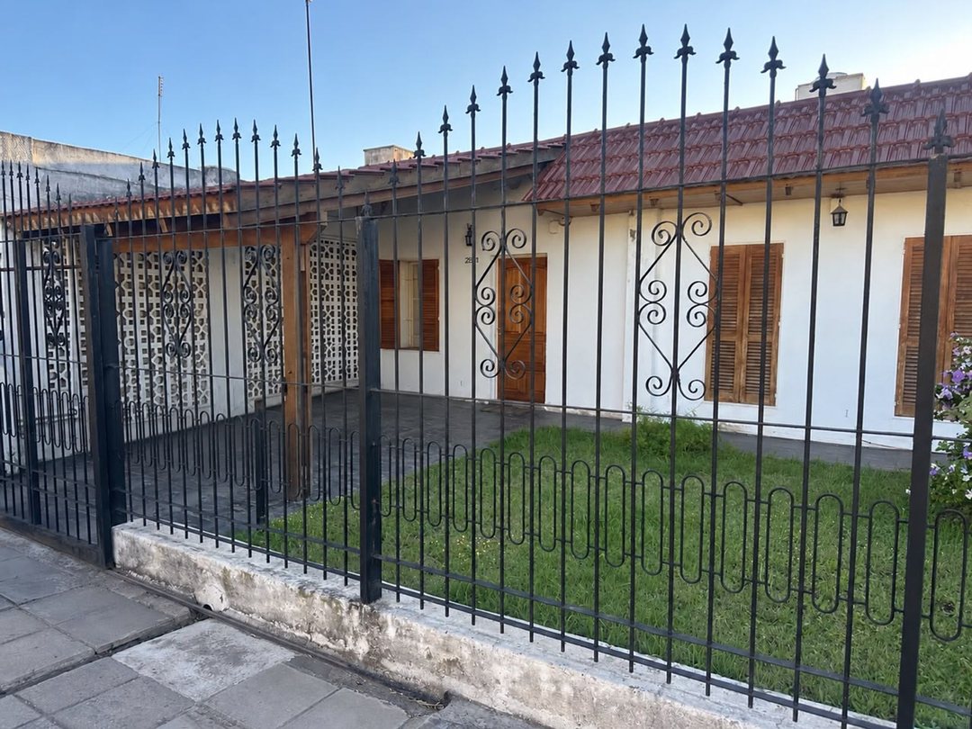 VENTA CASA EN GENERAL SAVIO 2 DORM APTA CRÉDITO