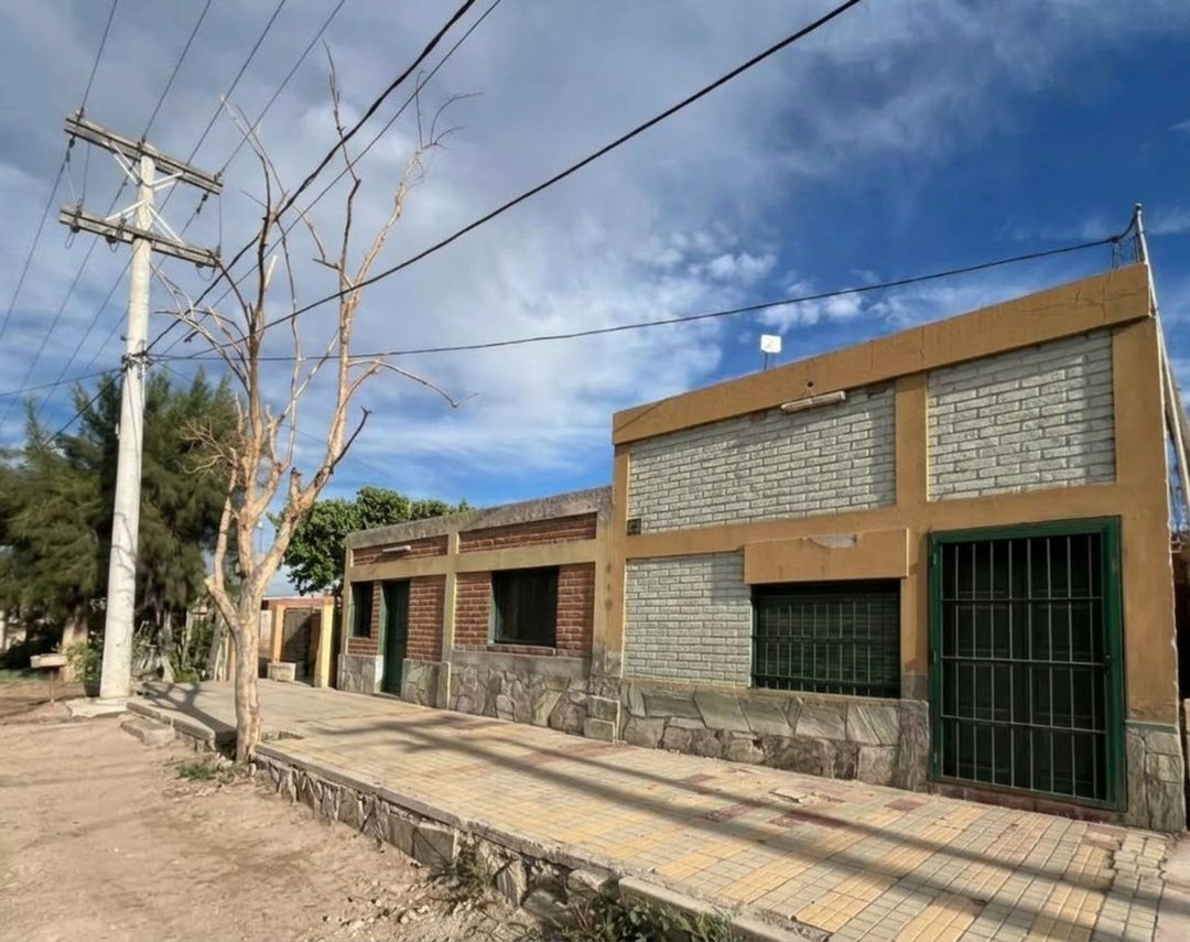 CASA A RESTAURAR. ALBARDON, LAS LOMITAS
