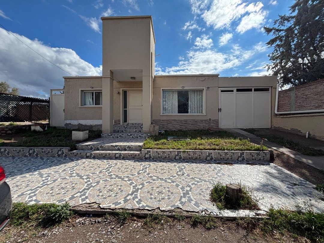 CASA EN VENTA EL CHALLAO CIUDAD