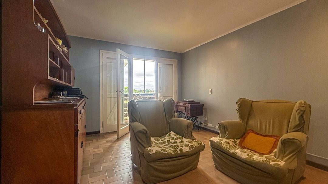 VENTA DEPTO 4 AMBIENTES ALIÓ AMPLIO AL FRENTE.